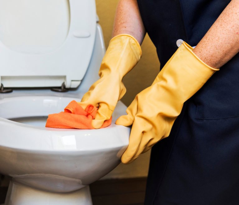 Niezawodne sposoby na czystą toaletę – poznaj nasze propozycje!